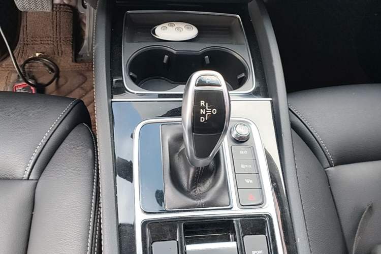Used BYD Song MAX 2019 1.5T Automatic Smart Connect Ruiyi Sunroof Model 7 Seats China VI Standard Gear Lever