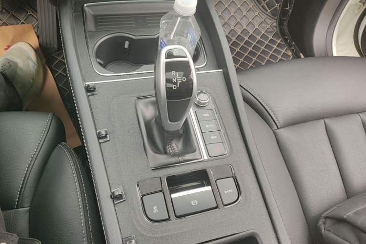Used BYD Song MAX 2019 1.5T Automatic SmartConnect ZhiLian RuiDong Edition with 6 Seats China VI Standard Gear Lever
