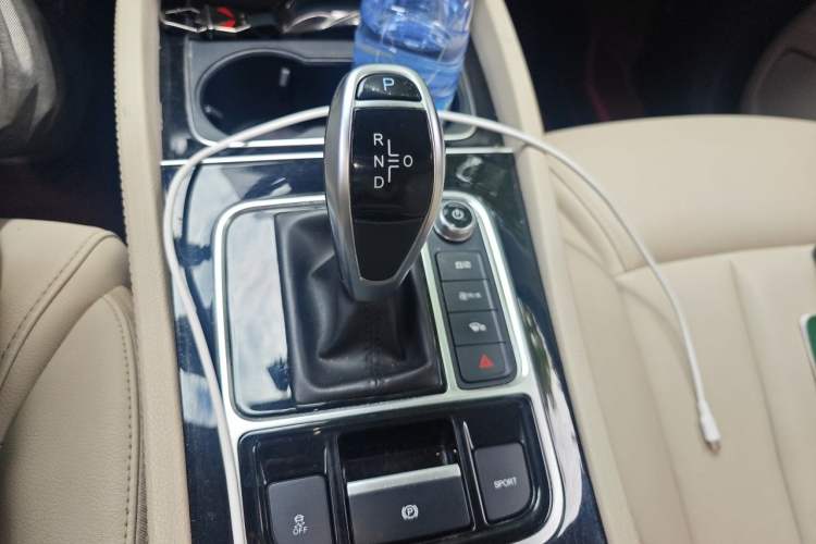 Used BYD Song MAX 2019 1.5T Automatic Smart Connect Ruiyi Model 7 Seats China V Emission Standard Gear Lever
