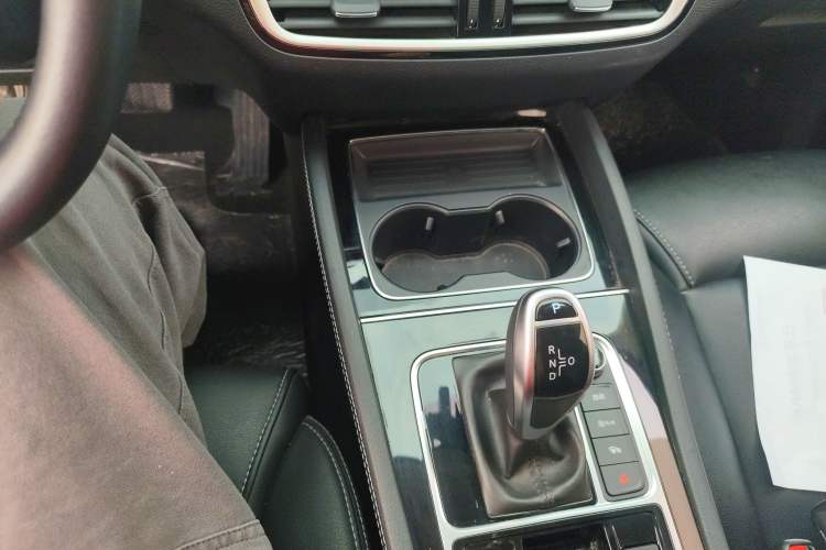 Used BYD Song MAX 2019 1.5T Automatic Smart Connect Ruiyi Model 7 Seats China V Emission Standard Gear Lever