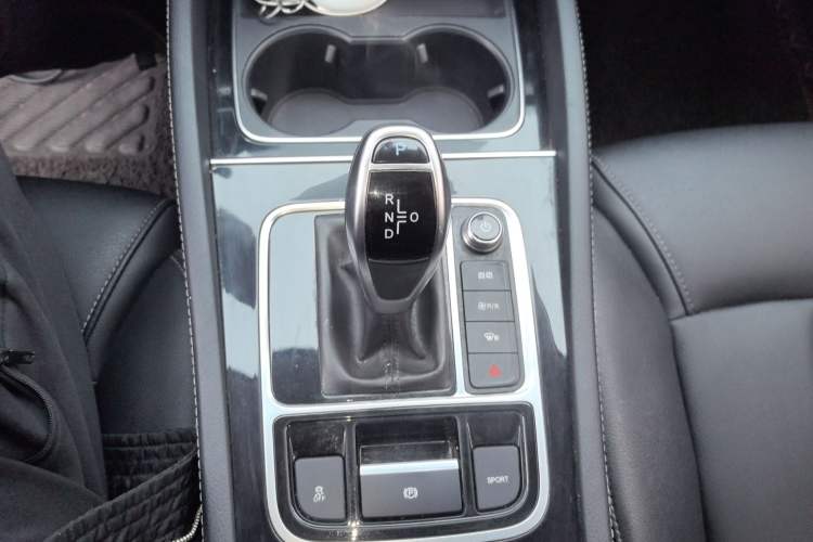 Used BYD Song MAX 2019 1.5T Automatic Smart Connect Prestige Model 6 Seats China V Standard Gear Lever