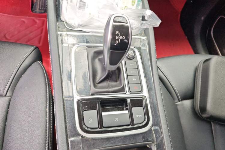 Used BYD Song MAX 2019 1.5T Automatic Smart Connect Ruiyi Sunroof Model 7 Seats China V Emission Standard Gear Lever