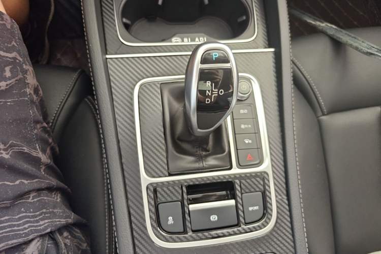 Used BYD Song MAX 2019 1.5T Automatic Smart Connect Prestige Model 6 Seats China VI Standard Gear Lever