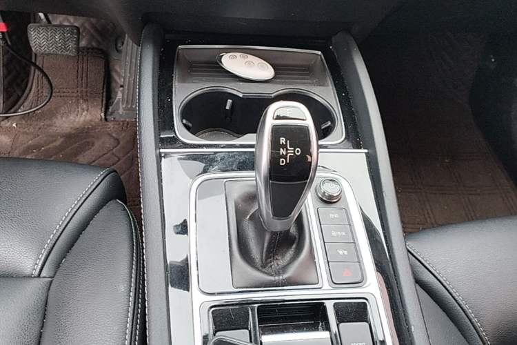 Used BYD Song MAX 2019 1.5T Automatic Smart Connect Ruiyi Sunroof Model 7 Seats China VI Standard Gear Lever