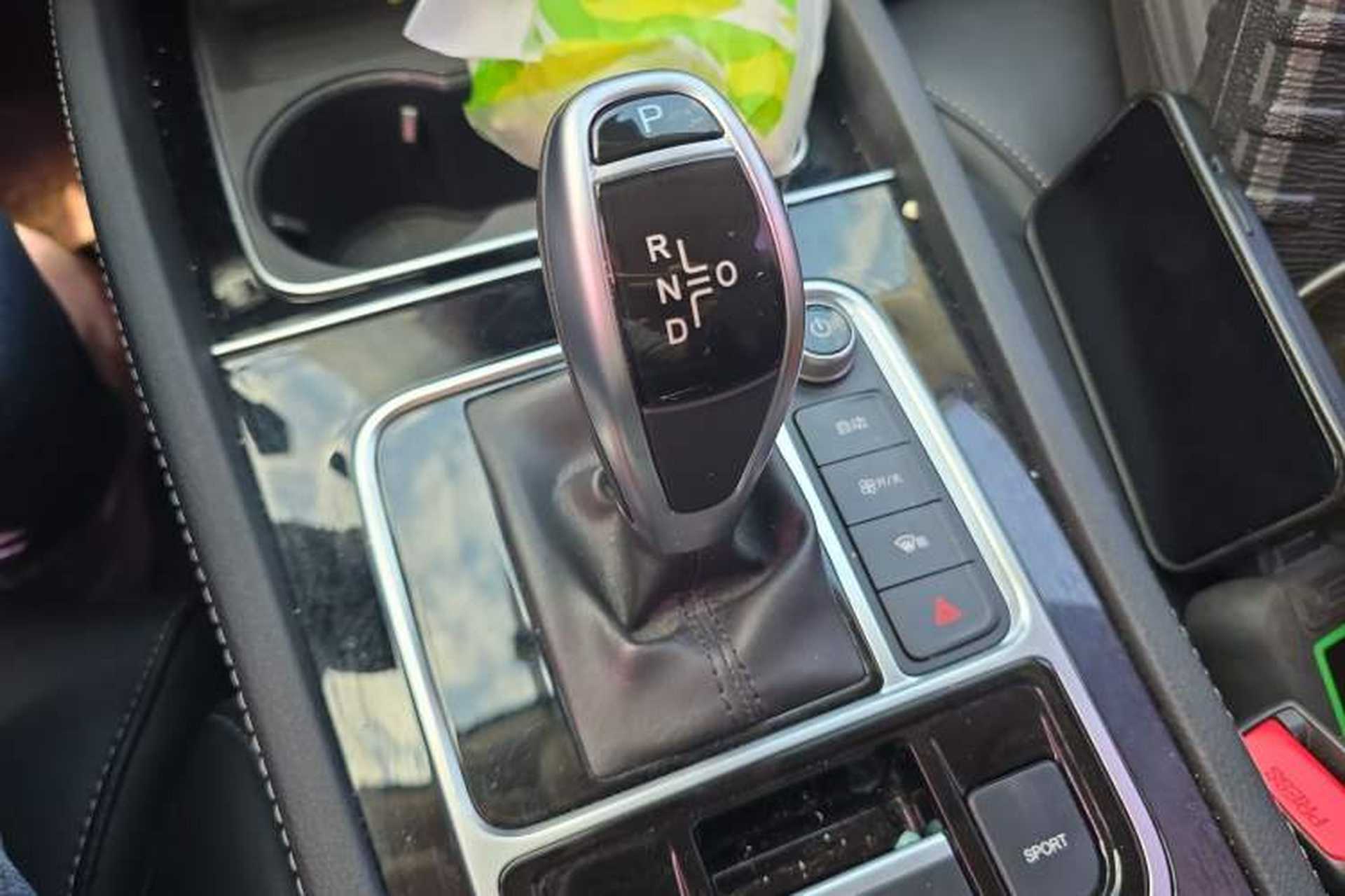 Used BYD Song MAX 2019 1.5T Automatic Smart Connect Luxurious 6-Seater China VI Standard Gear Lever