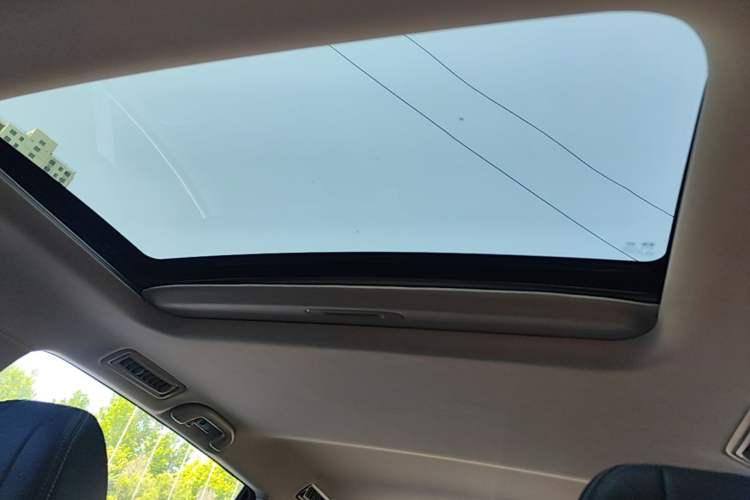 Used BYD Song MAX 2019 1.5T Automatic Smart Connect Ruiyi Sunroof Model 7 Seats China VI Standard Headliner