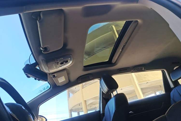 Used BYD Song MAX 2019 1.5T Automatic Smart Connect Ruiyi Sunroof Model 7 Seats China VI Standard Headliner