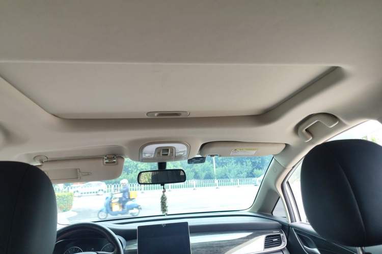Used BYD Song MAX 2019 1.5T Automatic Smart Connect Ruiyi Sunroof Model 7 Seats China VI Standard Headliner