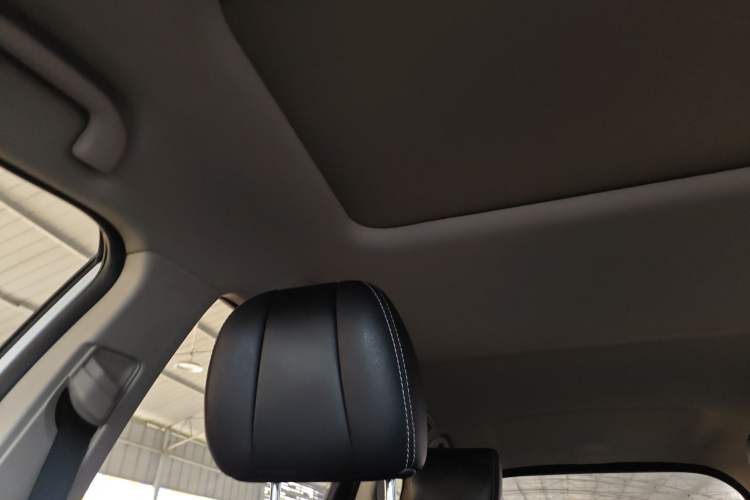 Used BYD Song MAX 2019 1.5T Automatic Smart Connect Ruiyi Sunroof Version 6 Seats China VI Standard Headliner