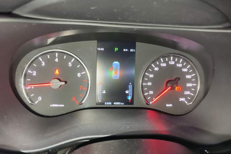 Used BYD Song MAX 2019 1.5T Automatic Smart Connect Ruiyi Sunroof Model 7 Seats China VI Standard Instrument Cluster