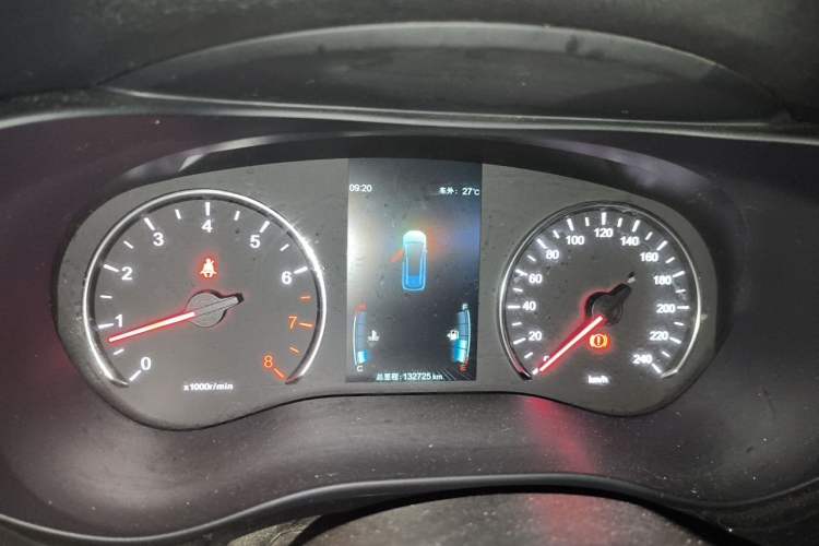 Used BYD Song MAX 2019 1.5T Manual Smart Connect Ruiyi Sunroof Model 7 Seats China VI Standard Instrument Cluster