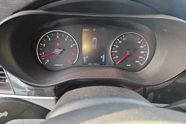 Used BYD Song MAX 2019 1.5T Automatic Smart Connect Ruiyi Sunroof Version 6 Seats China VI Standard Instrument Cluster