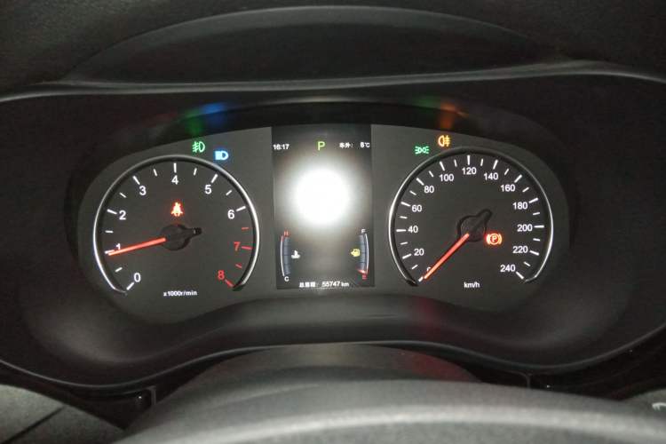 Used BYD Song MAX 2019 1.5T Automatic Smart Connect Ruiyi Sunroof Version 6 Seats Emission Standard China V Instrument Cluster