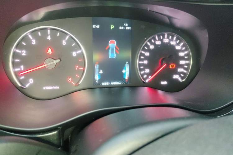 Used BYD Song MAX 2019 1.5T Automatic Smart Connect Ruiyi Sunroof Model 7 Seats China VI Standard Instrument Cluster