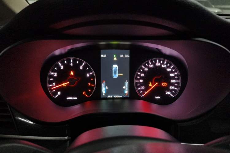 Used BYD Song MAX 2019 1.5T Automatic Smart Connect Ruiyi Sunroof Version 6 Seats China VI Standard Instrument Cluster