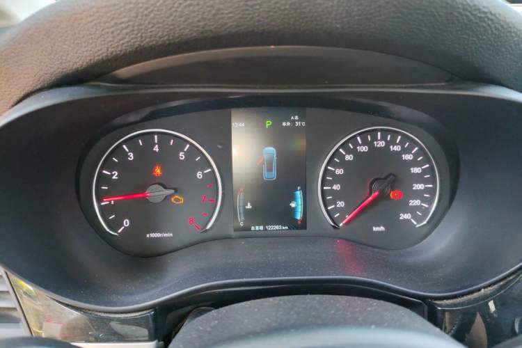 Used BYD Song MAX 2019 1.5T Automatic Smart Connect Ruiyi Sunroof Model 7 Seats China VI Standard Instrument Cluster