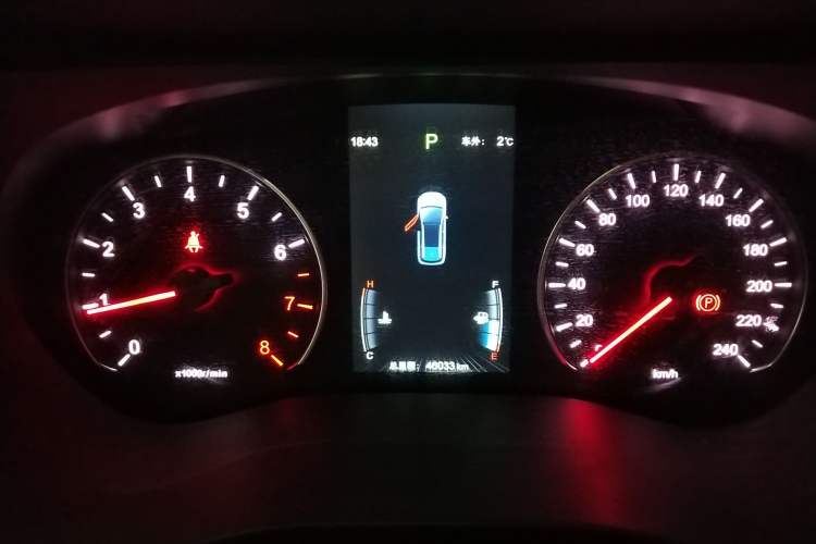 Used BYD Song MAX 2019 1.5T Automatic SmartConnect ZhiLian RuiDong Edition with 6 Seats China VI Standard Instrument Cluster
