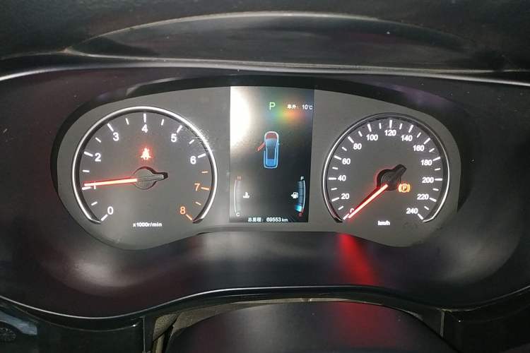 Used BYD Song MAX 2019 1.5T Automatic Smart Connect Ruiyi Sunroof Version 6 Seats China VI Standard Instrument Cluster