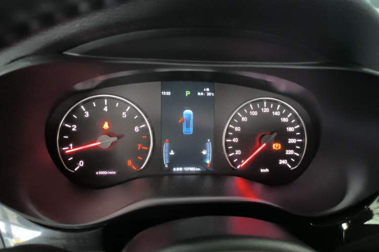 Used BYD Song MAX 2019 1.5T Automatic Smart Connect Ruiyi Sunroof Model 7 Seats China VI Standard Instrument Cluster