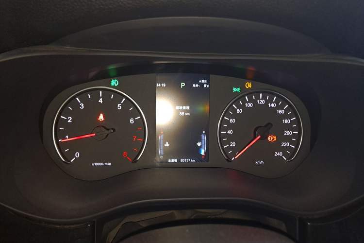 Used BYD Song MAX 2019 1.5T Automatic Smart Connect Ruiyi Sunroof Version 6 Seats China VI Standard Instrument Cluster