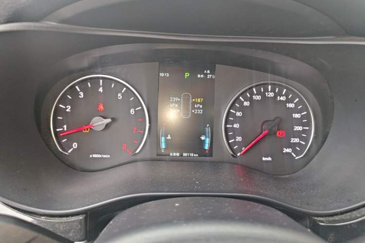 Used BYD Song MAX 2019 1.5T Automatic Smart Connect Prestige Model 6 Seats China VI Standard Instrument Cluster