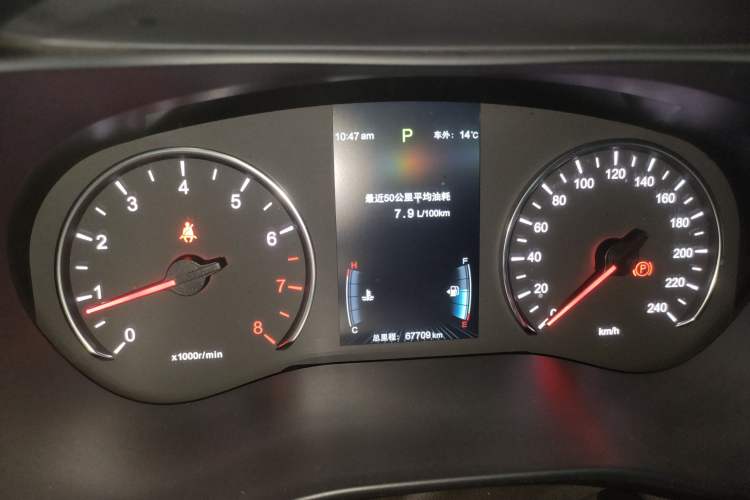 Used BYD Song MAX 2019 1.5T Automatic Smart Connect Ruiyi Sunroof Model 7 Seats China VI Standard Instrument Cluster