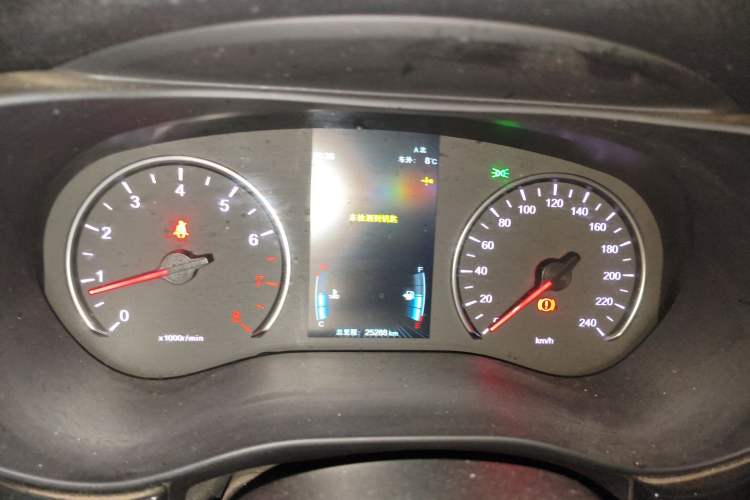 Used BYD Song MAX 2019 1.5T Manual Smart Connect Ruiyi Sunroof Model 7 Seats China VI Standard Instrument Cluster