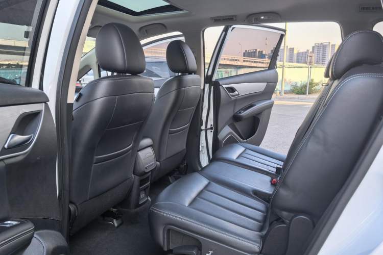 Used BYD Song MAX 2019 1.5T Automatic Smart Connect Ruiyi Sunroof Model 7 Seats China VI Standard Interior 1