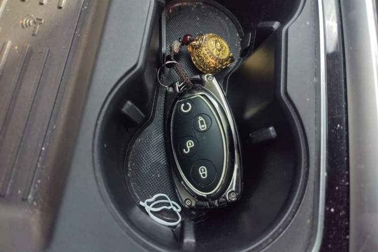 Used BYD Song MAX 2019 1.5T Automatic Smart Connect ZhiLian RuiDong Model 7 Seats China VI Standard Interior 1