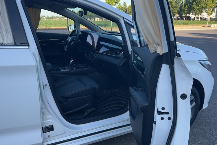 Used BYD Song MAX 2019 1.5T Automatic Smart Connect Prestige Model 6 Seats China VI Standard Interior 1