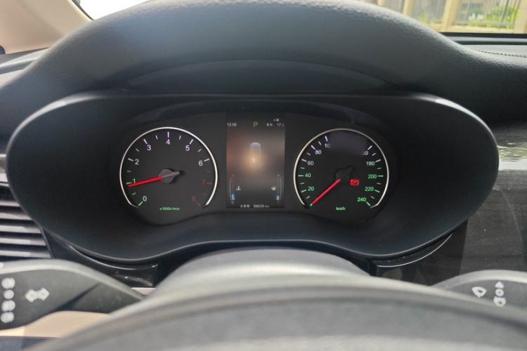 Used BYD Song MAX 2019 1.5T Automatic Smart Connect Ruiyi Model 7 Seats China V Emission Standard Interior 1