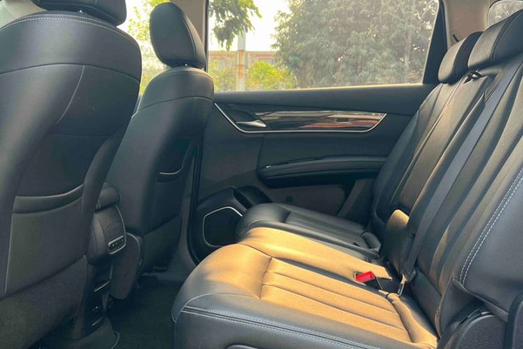 Used BYD Song MAX 2019 1.5T Automatic Smart Connect Ruiyi Sunroof Model 7 Seats China VI Standard Interior 2