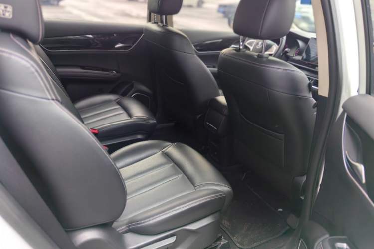 Used BYD Song MAX 2019 1.5T Automatic Smart Connect Ruiyi Sunroof Version 6 Seats China VI Standard Interior 3