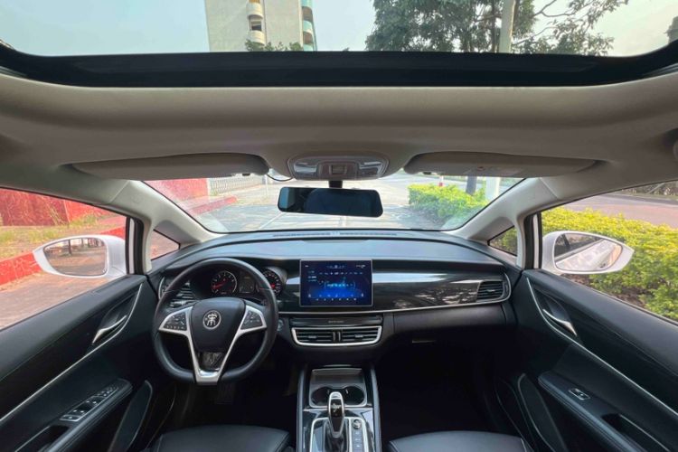 Used BYD Song MAX 2019 1.5T Automatic Smart Connect Ruiyi Sunroof Model 7 Seats China VI Standard Interior 3