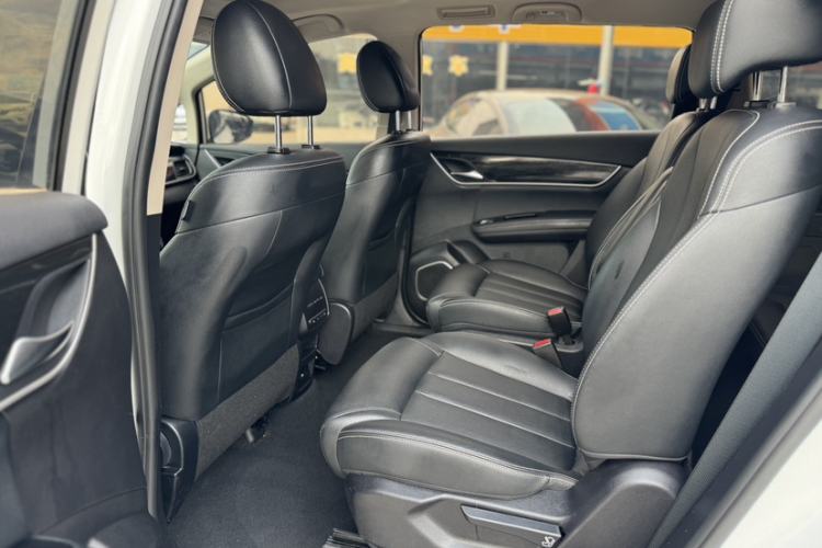 Used BYD Song MAX 2019 1.5T Automatic Smart Connect Ruiyi Sunroof Version 6 Seats China VI Standard Interior 4