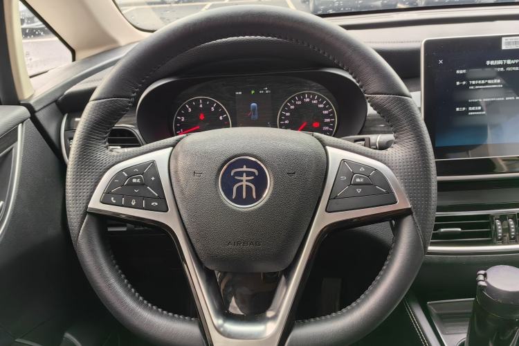 Used BYD Song MAX 2019 1.5T Automatic Smart Connect Ruiyi Sunroof Version 6 Seats China VI Standard Interior 5