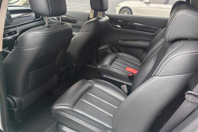 Used BYD Song MAX 2019 1.5T Automatic Smart Connect Ruiyi Sunroof Version 6 Seats China VI Standard Interior 9