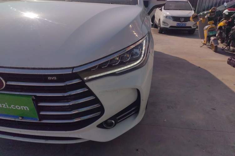 Used BYD Song MAX 2019 1.5T Automatic Smart Connect ZhiLian RuiDong Model 7 Seats China VI Standard Left Front Headlight