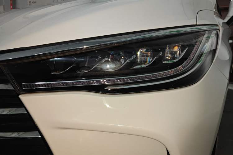 Used BYD Song MAX 2019 1.5T Automatic Smart Connect Ruiyi Sunroof Version 6 Seats China VI Standard Left Front Headlight