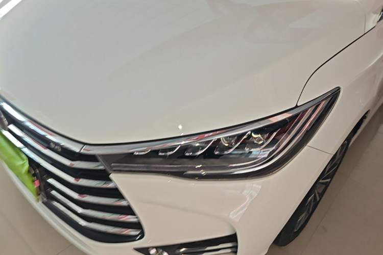 Used BYD Song MAX 2019 1.5T Automatic Smart Connect ZhiLian RuiDong Model 7 Seats China V Emission Standard Left Front Headlight