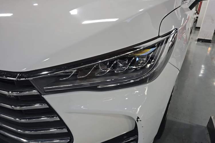 Used BYD Song MAX 2019 1.5T Manual Smart Connect Ruiyi Sunroof Model 6 Seats China VI Standard Left Front Headlight
