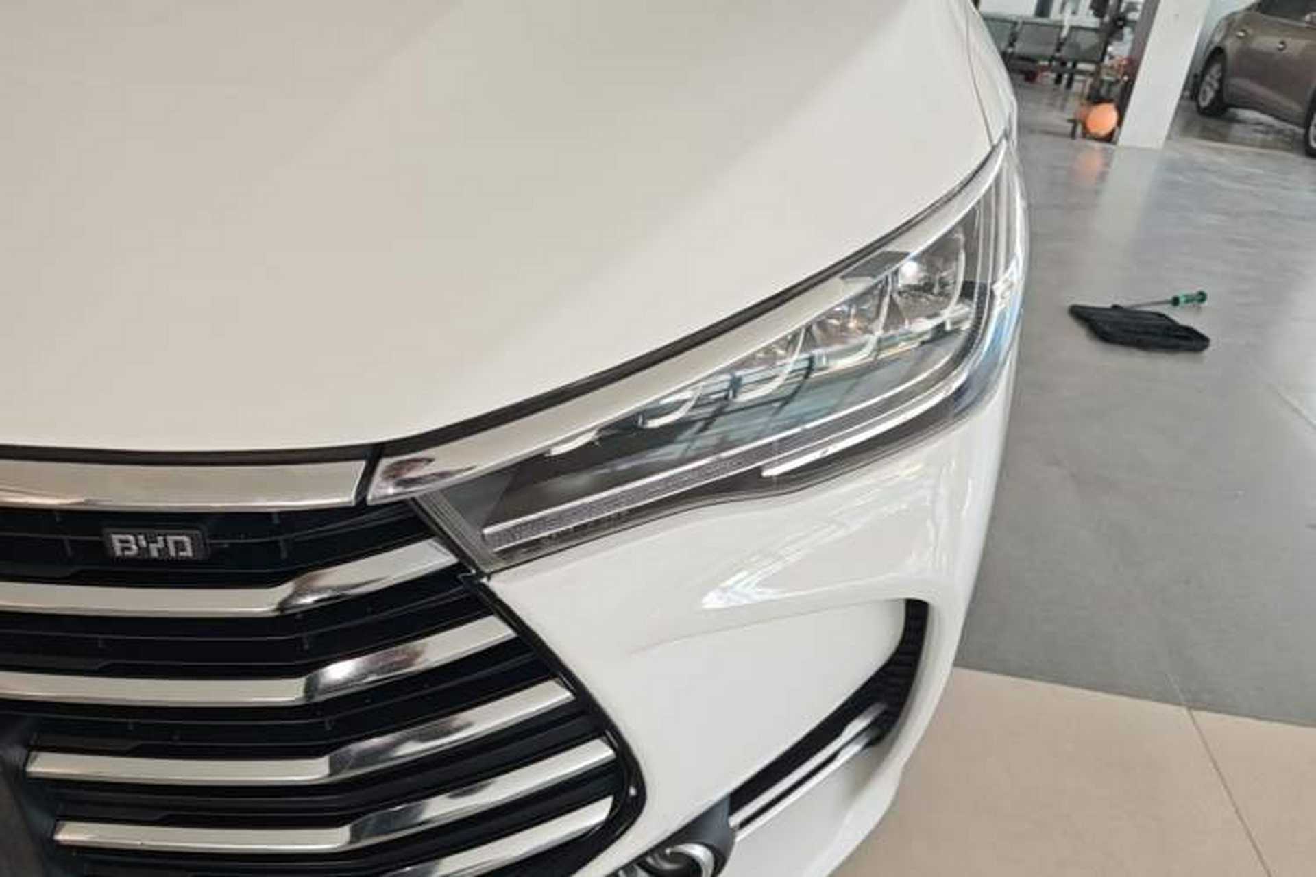 Used BYD Song MAX 2019 1.5T Manual Smart Connect Ruiyi Sunroof Model 7 Seats China VI Standard Left Front Headlight