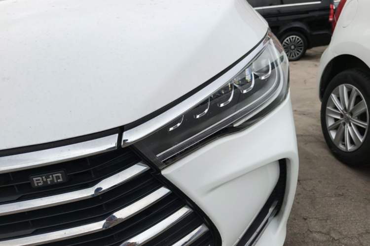 Used BYD Song MAX 2019 1.5T Automatic Smart Connect Ruiyi Sunroof Version 6 Seats China VI Standard Left Front Headlight