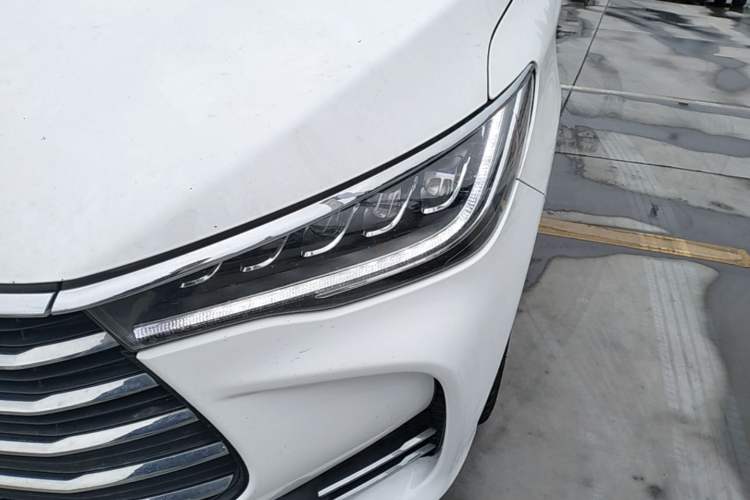 Used BYD Song MAX 2019 1.5T Automatic Smart Connect Ruiyi Sunroof Model 7 Seats China VI Standard Left Front Headlight