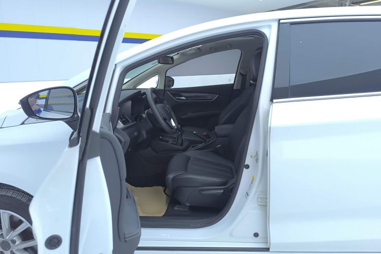 Used BYD Song MAX 2019 1.5T Manual Smart Connect Ruiyi Sunroof Model 7 Seats China VI Standard Left Front Seat