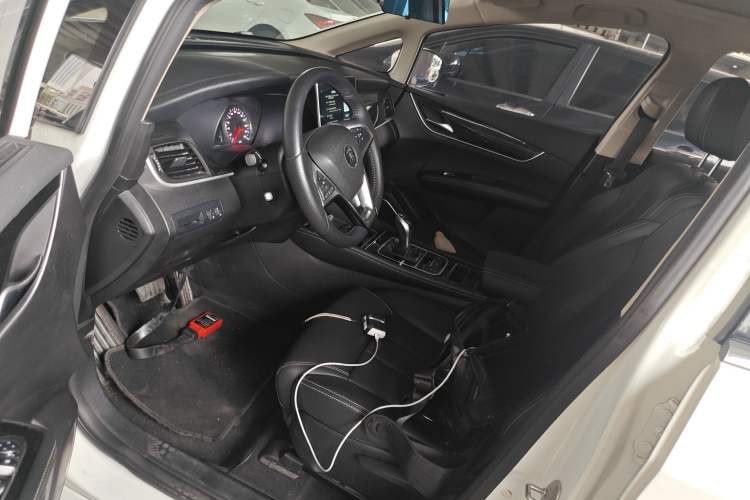 Used BYD Song MAX 2019 1.5T Automatic Smart Connect Ruiyi Sunroof Version 6 Seats China VI Standard Left Front Seat