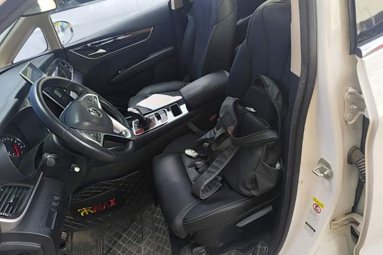 Used BYD Song MAX 2019 1.5T Automatic Smart Connect Ruiyi Sunroof Model 7 Seats China VI Standard Left Front Seat