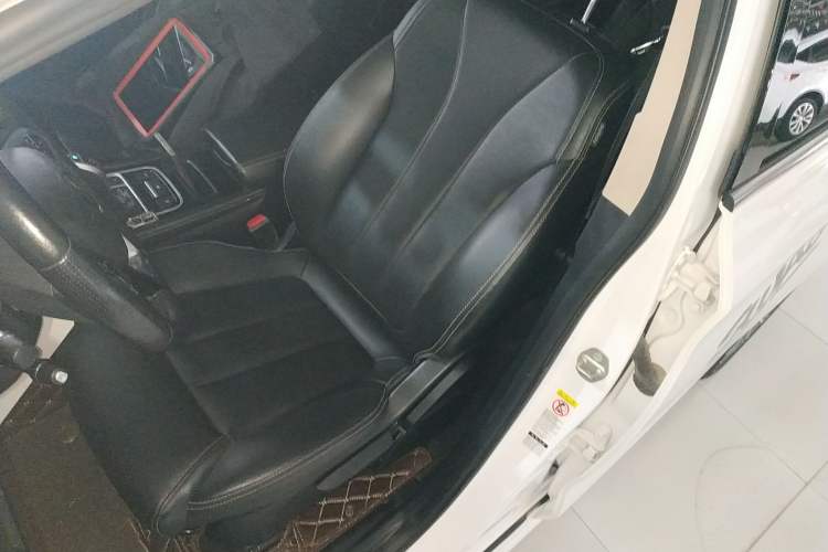 Used BYD Song MAX 2019 1.5T Automatic Smart Connect Ruiyi Sunroof Version 6 Seats China VI Standard Left Front Seat