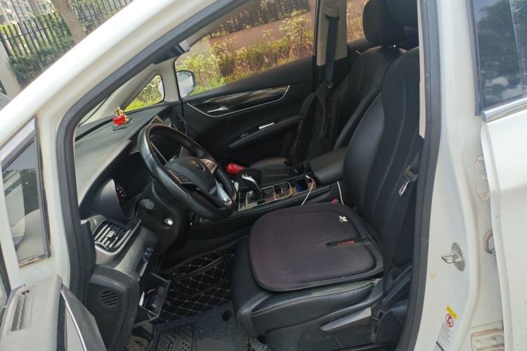 Used BYD Song MAX 2019 1.5T Automatic Smart Connect Ruiyi Sunroof Version 6 Seats China VI Standard Left Front Seat