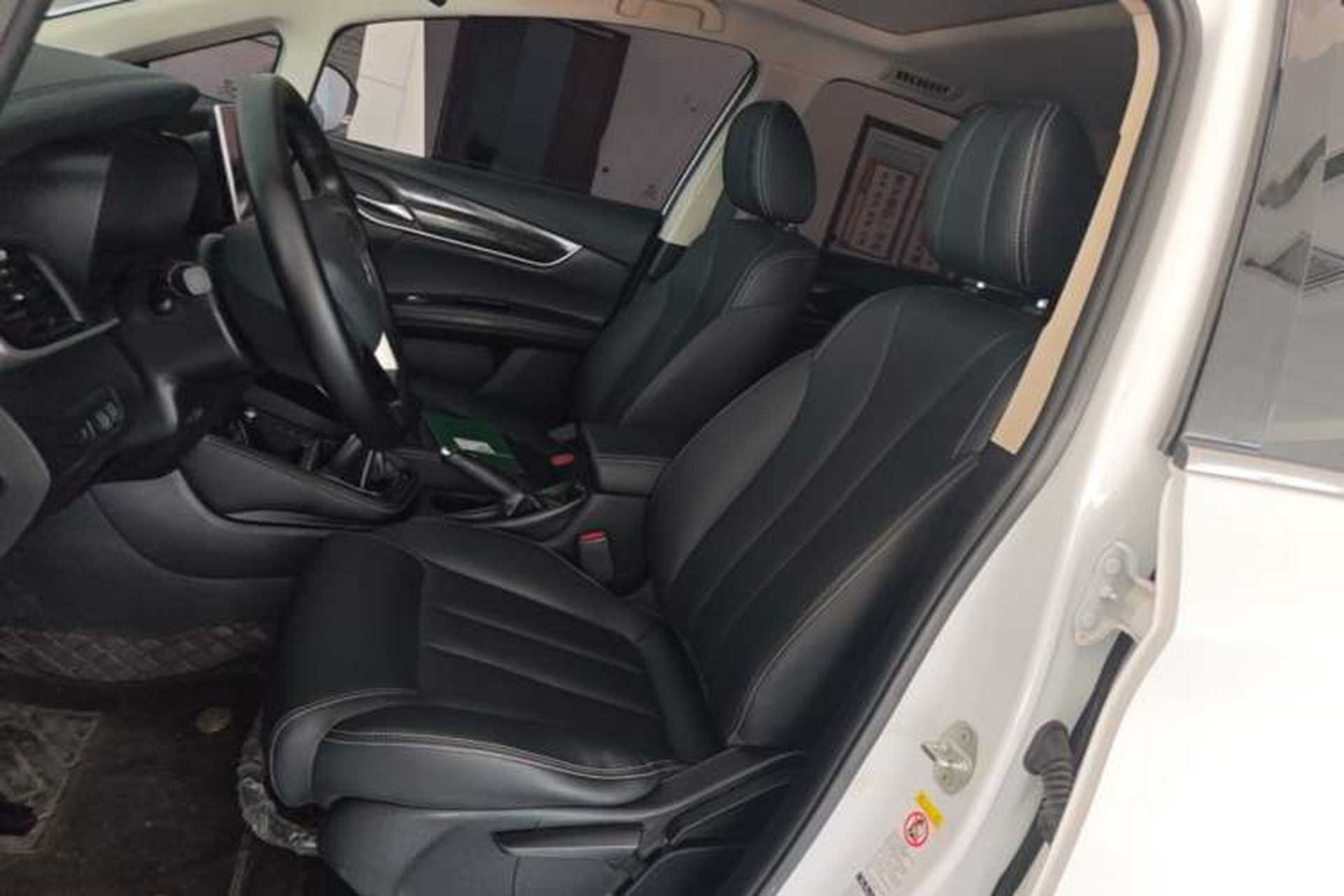 Used BYD Song MAX 2019 1.5T Manual Smart Connect Ruiyi Sunroof Model 7 Seats China VI Standard Left Front Seat